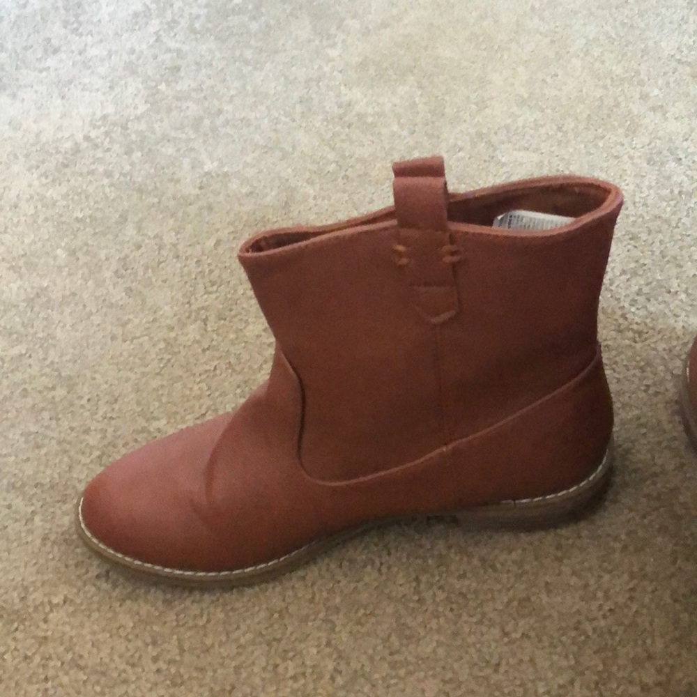 Boots - Picture 2 of 2